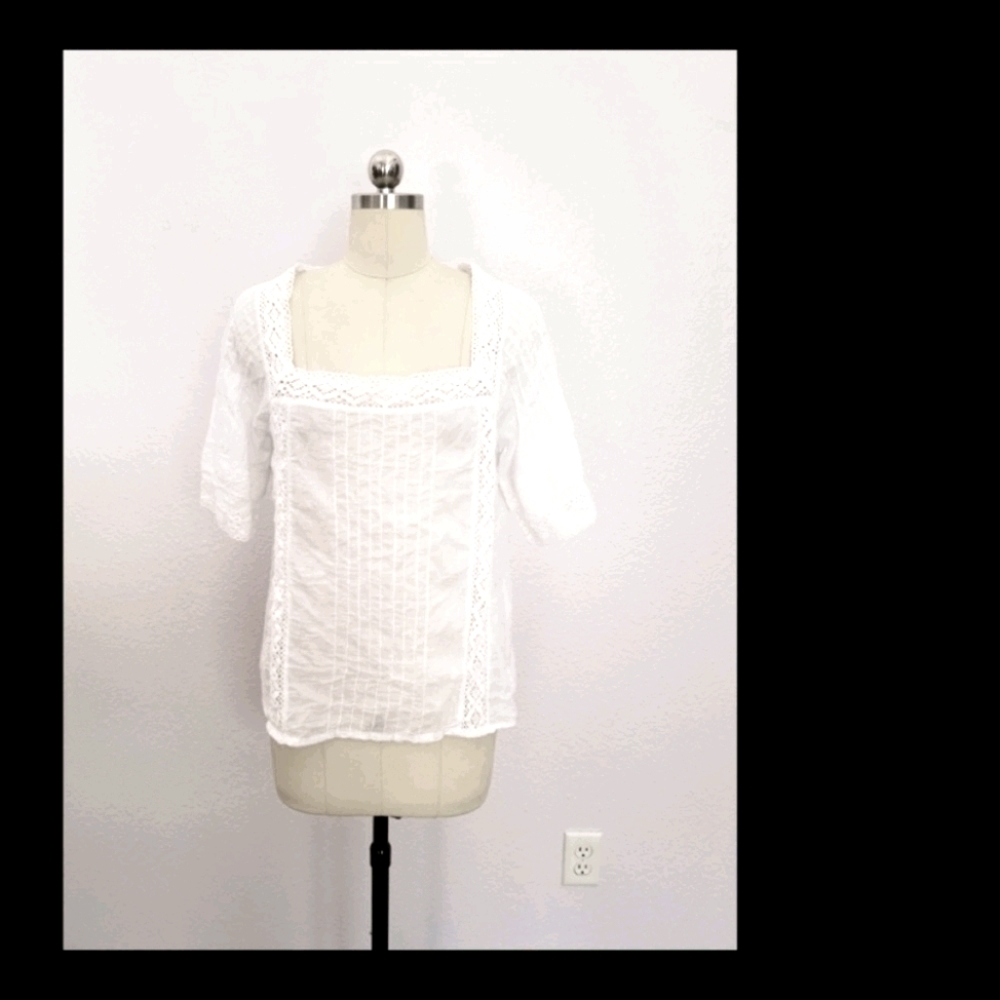 JP & Mattie White lace trim tunic top